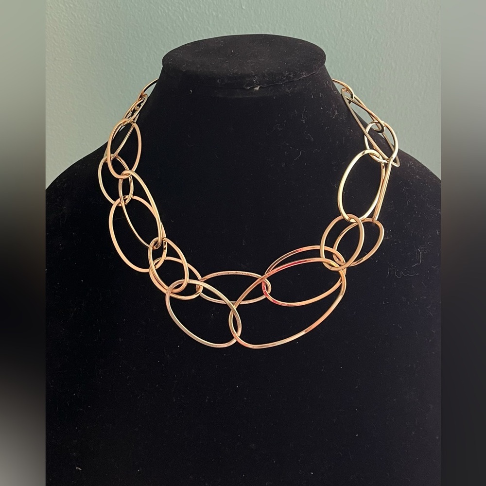 🌸Chico’s Goldtone Riley Necklace - Picture 2 of 4